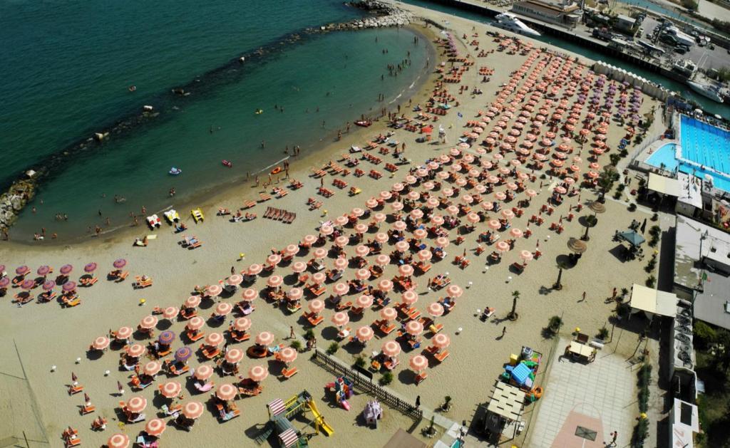 Portoverde Beach Apartments Misano Adriatico Extérieur photo
