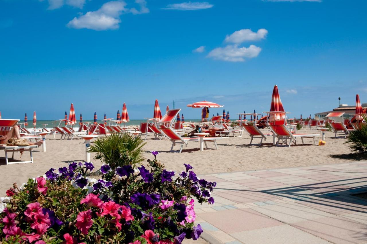 Portoverde Beach Apartments Misano Adriatico Extérieur photo